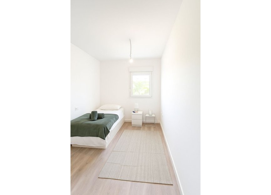 Resale - Apartment - Middle Floor Apartment - Marbella - Nueva Andalucia