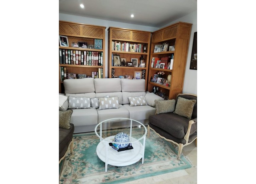 Resale - Apartment - Middle Floor Apartment - Marbella - Marbella Centro