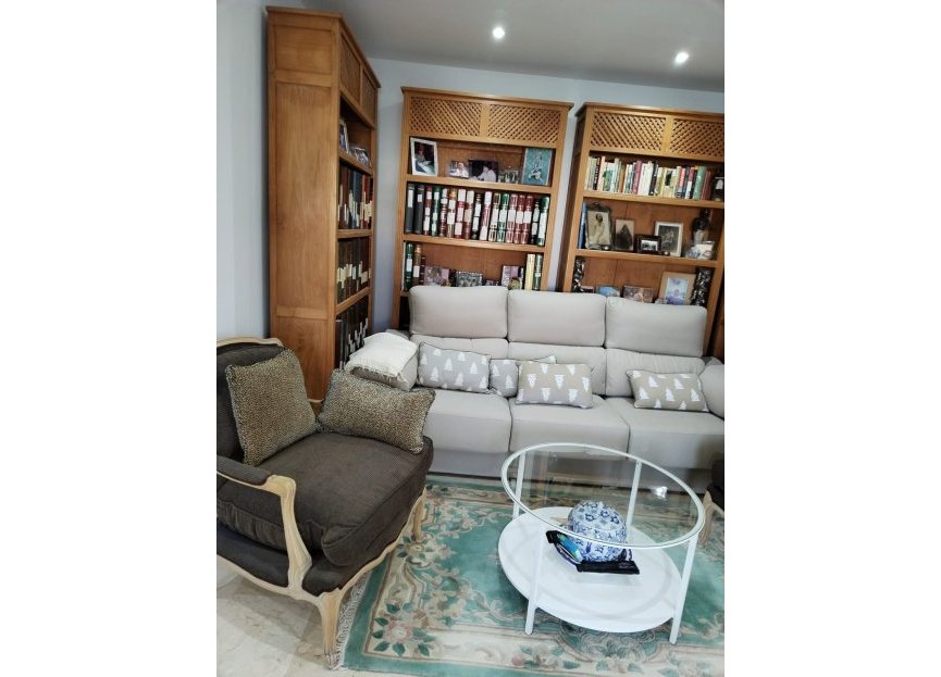 Resale - Apartment - Middle Floor Apartment - Marbella - Marbella Centro