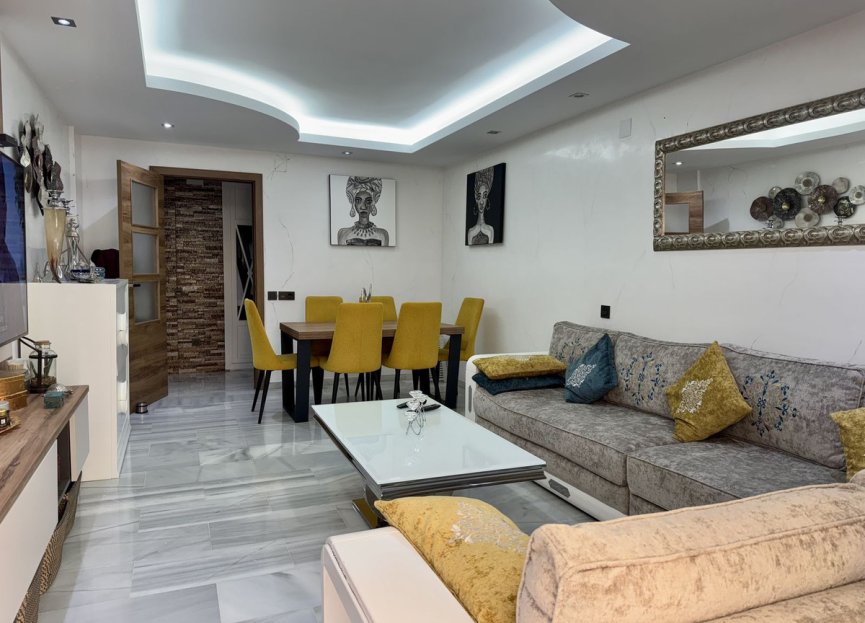 Resale - Apartment - Middle Floor Apartment - Benalmádena - Benalmadena Costa