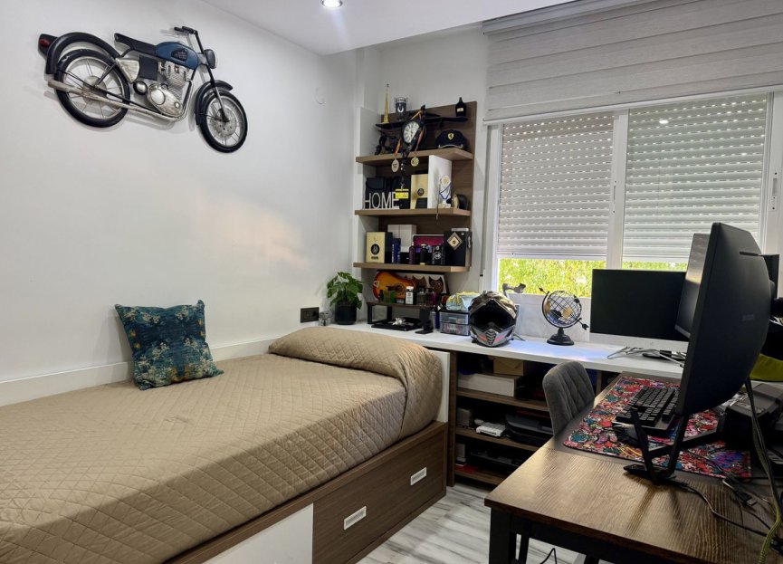 Resale - Apartment - Middle Floor Apartment - Benalmádena - Benalmadena Costa