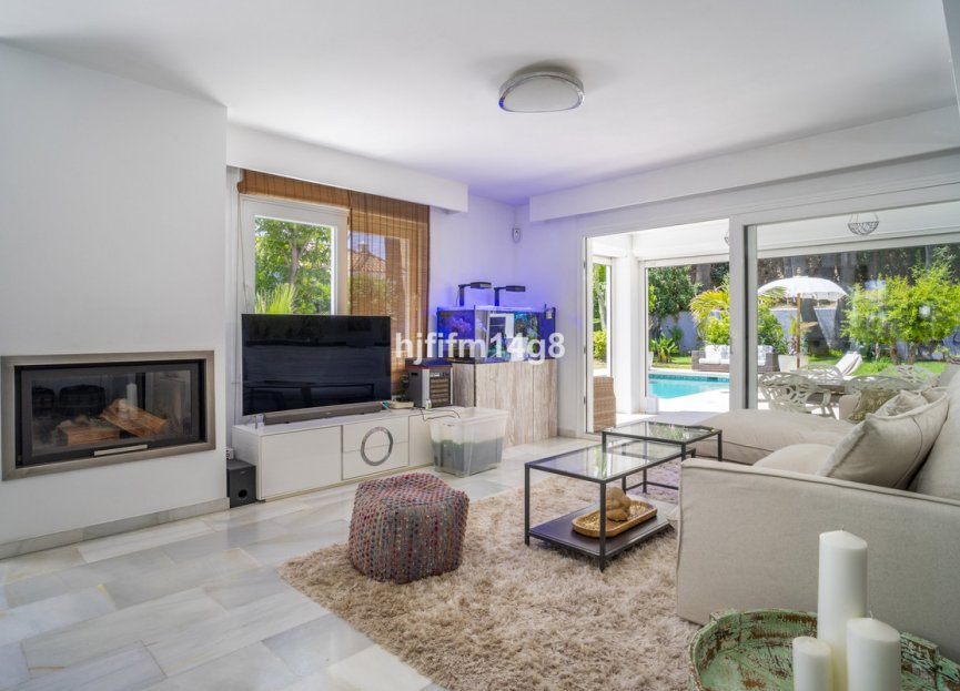 Resale - House - Detached Villa - Marbella - Nueva Andalucia