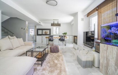 Resale - House - Detached Villa - Marbella - Nueva Andalucia