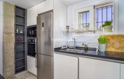 Resale - House - Detached Villa - Marbella - Nueva Andalucia