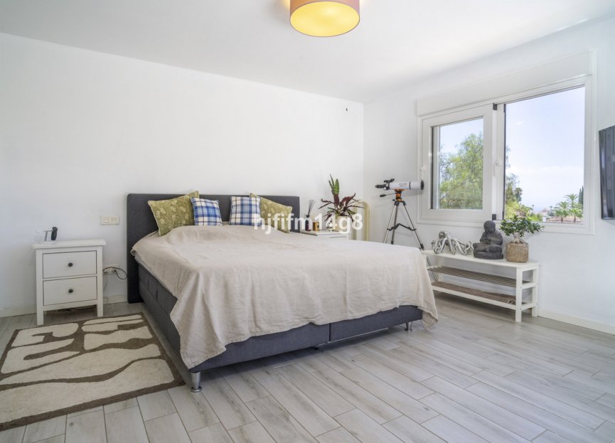 Resale - House - Detached Villa - Marbella - Nueva Andalucia