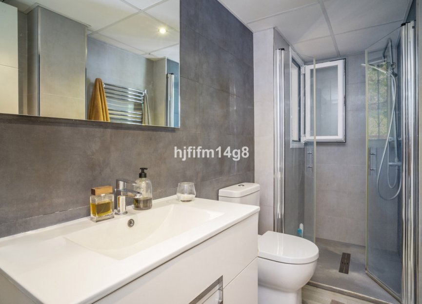 Resale - House - Detached Villa - Marbella - Nueva Andalucia