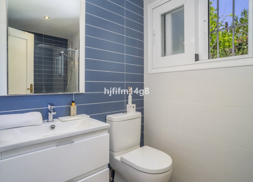 Resale - House - Detached Villa - Marbella - Nueva Andalucia