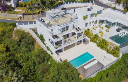 Resale - House - Detached Villa - Marbella - El Rosario