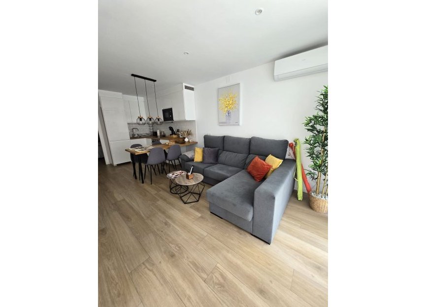 Resale - Apartment - Middle Floor Apartment - Fuengirola - Los Boliches