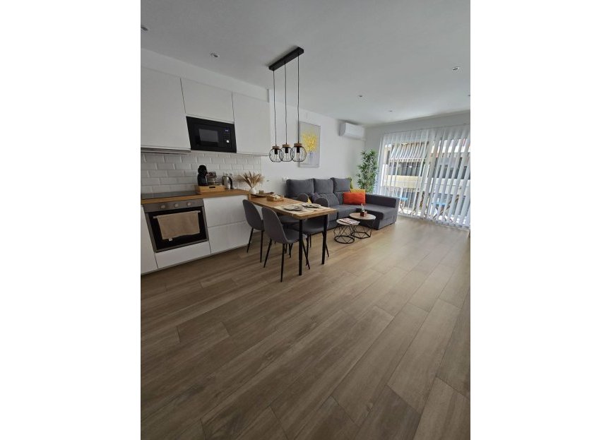 Resale - Apartment - Middle Floor Apartment - Fuengirola - Los Boliches