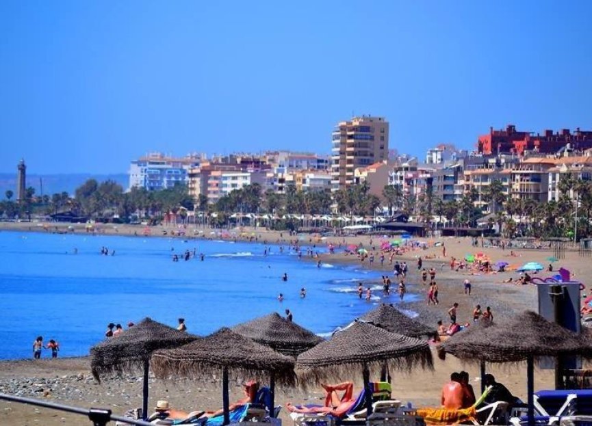 New Build - Apartment / flat - Estepona