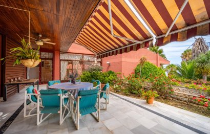 Resale - House - Detached Villa - Estepona - Estepona Centro