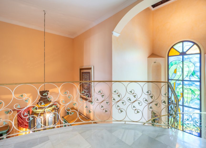 Resale - House - Detached Villa - Estepona - Estepona Centro