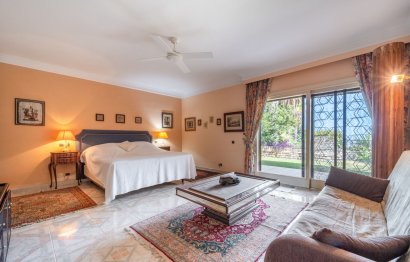 Resale - House - Detached Villa - Estepona - Estepona Centro