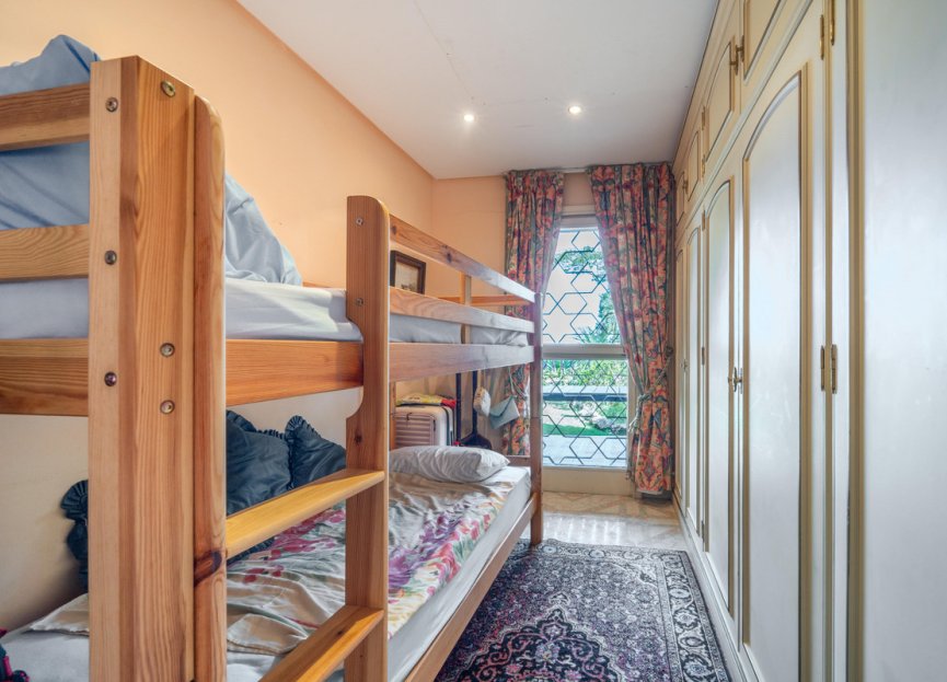 Resale - House - Detached Villa - Estepona - Estepona Centro