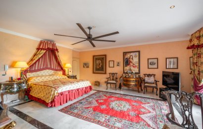 Resale - House - Detached Villa - Estepona - Estepona Centro