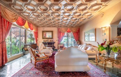 Resale - House - Detached Villa - Estepona - Estepona Centro