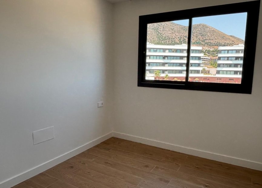 Resale - Apartment - Middle Floor Apartment - Fuengirola - Fuengirola Centro