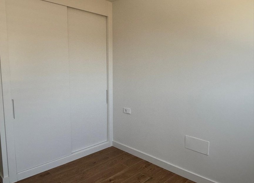 Resale - Apartment - Middle Floor Apartment - Fuengirola - Fuengirola Centro