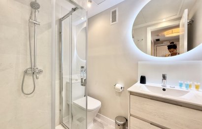 Resale - Apartment - Middle Floor Apartment - Benahavís - Benahavís Centro