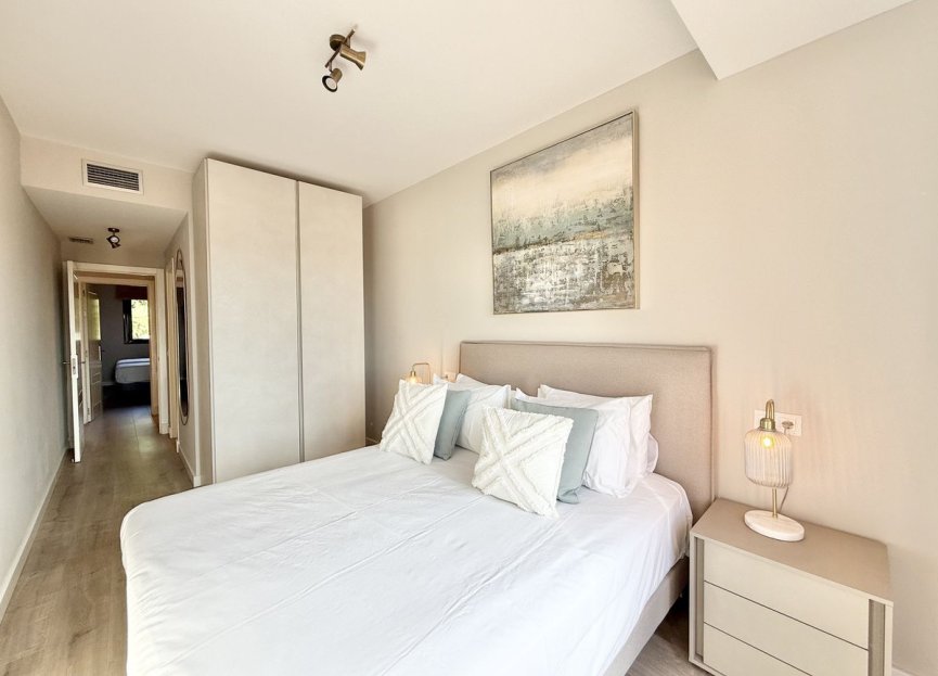 Resale - Apartment - Middle Floor Apartment - Benahavís - Benahavís Centro