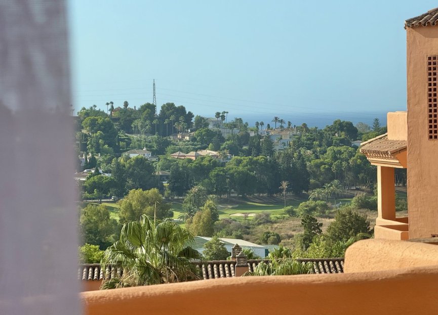 Resale - Apartment - Middle Floor Apartment - Benahavís - Benahavís Centro