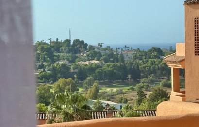 Resale - Apartment - Middle Floor Apartment - Benahavís - Benahavís Centro