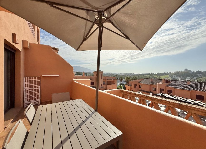 Resale - Apartment - Middle Floor Apartment - Benahavís - Benahavís Centro