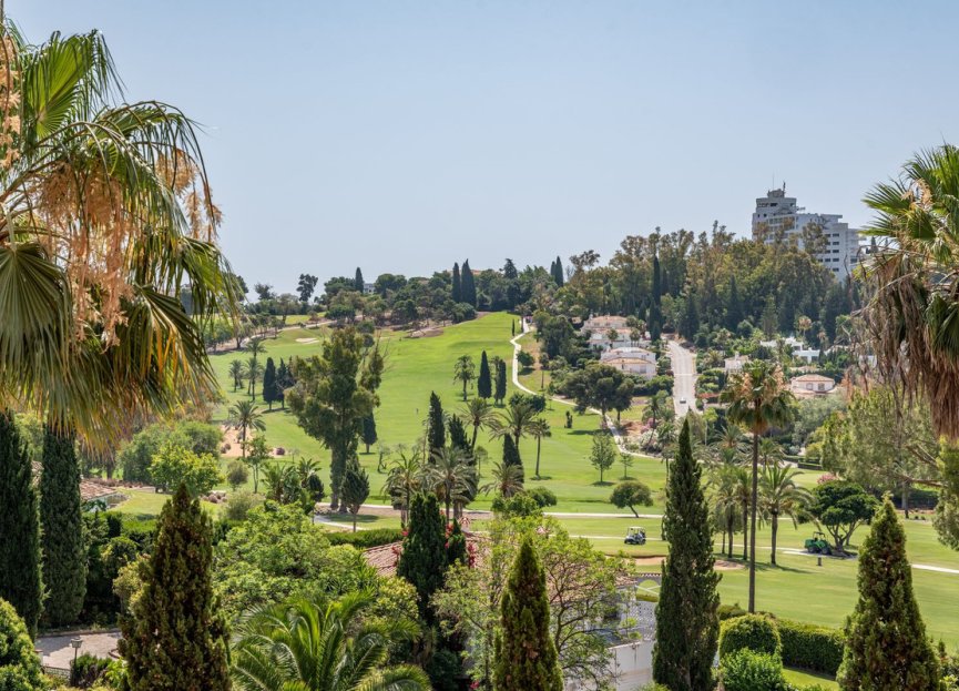 Resale - Apartment - Middle Floor Apartment - Benahavís - Benahavís Centro