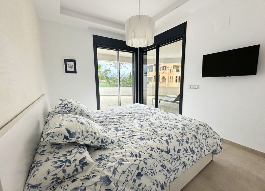 Resale - Apartment - Middle Floor Apartment - Estepona - Estepona Centro