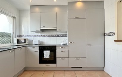 Resale - Apartment - Top Floor Apartment - Estepona - El Presidente