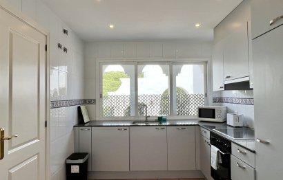 Resale - Apartment - Top Floor Apartment - Estepona - El Presidente