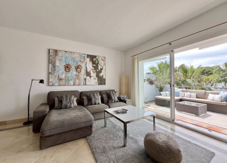 Resale - Apartment - Top Floor Apartment - Estepona - El Presidente