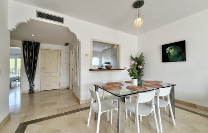 Resale - Apartment - Top Floor Apartment - Estepona - El Presidente