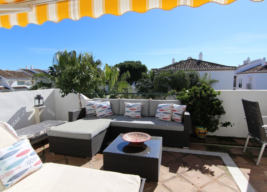 Resale - Apartment - Top Floor Apartment - Estepona - El Presidente