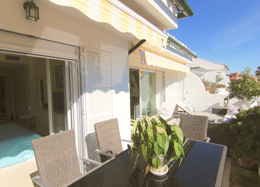 Resale - Apartment - Top Floor Apartment - Estepona - El Presidente