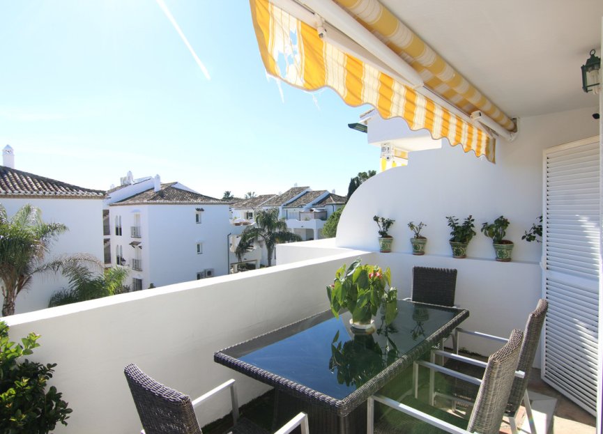Resale - Apartment - Top Floor Apartment - Estepona - El Presidente