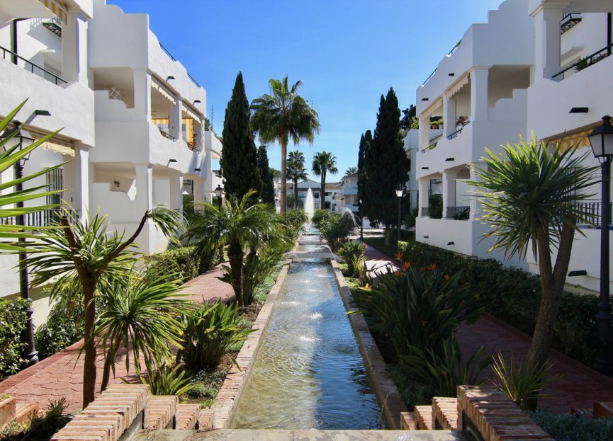 Resale - Apartment - Top Floor Apartment - Estepona - El Presidente