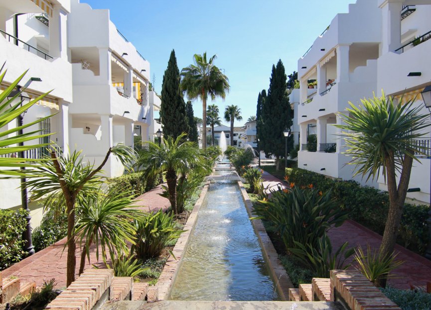 Resale - Apartment - Top Floor Apartment - Estepona - El Presidente