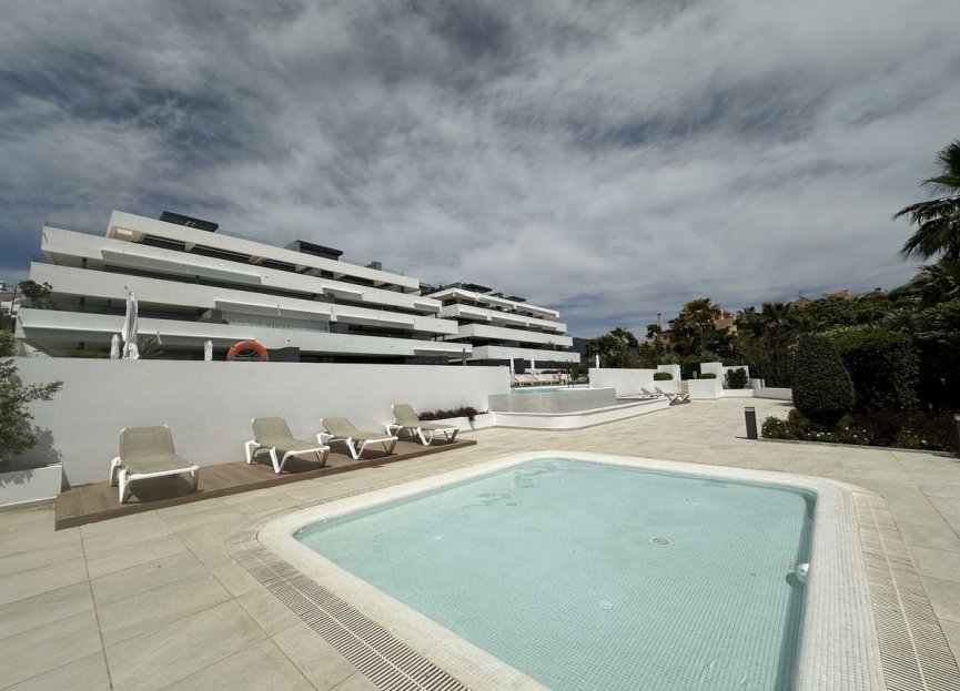 Resale - Apartment - Middle Floor Apartment - Estepona - Estepona Centro