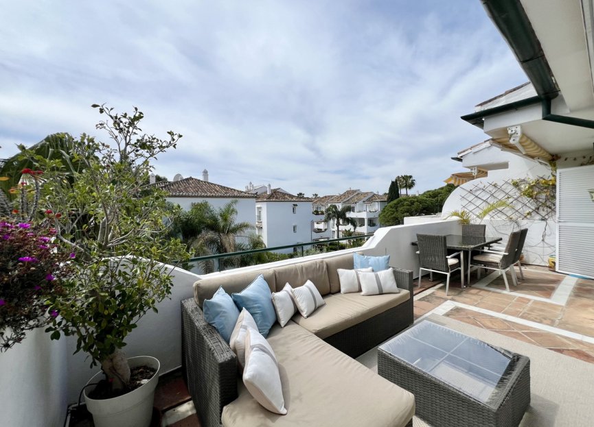 Resale - Apartment - Top Floor Apartment - Estepona - El Presidente