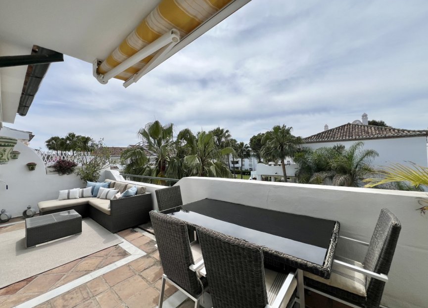 Resale - Apartment - Top Floor Apartment - Estepona - El Presidente