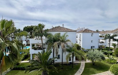 Resale - Apartment - Top Floor Apartment - Estepona - El Presidente