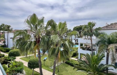 Resale - Apartment - Top Floor Apartment - Estepona - El Presidente