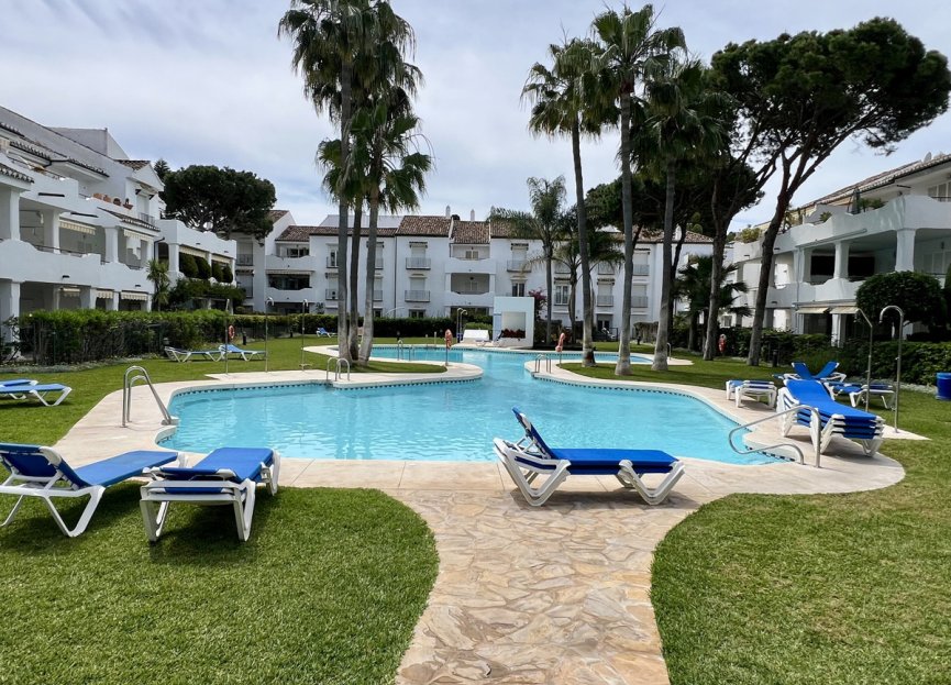Resale - Apartment - Top Floor Apartment - Estepona - El Presidente