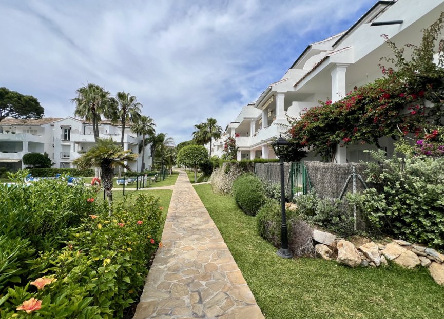 Resale - Apartment - Top Floor Apartment - Estepona - El Presidente