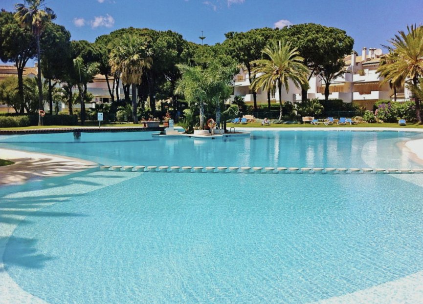 Resale - Apartment - Top Floor Apartment - Estepona - El Presidente