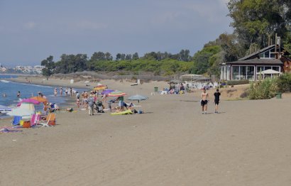 Resale - Apartment - Top Floor Apartment - Estepona - El Presidente