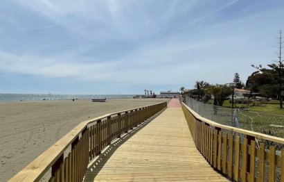 Resale - Apartment - Top Floor Apartment - Estepona - El Presidente