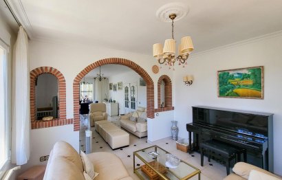 Resale - House - Detached Villa - Marbella - Elviria